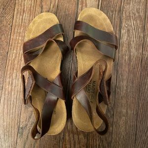 Naot sandals size 40 (9) almost new!